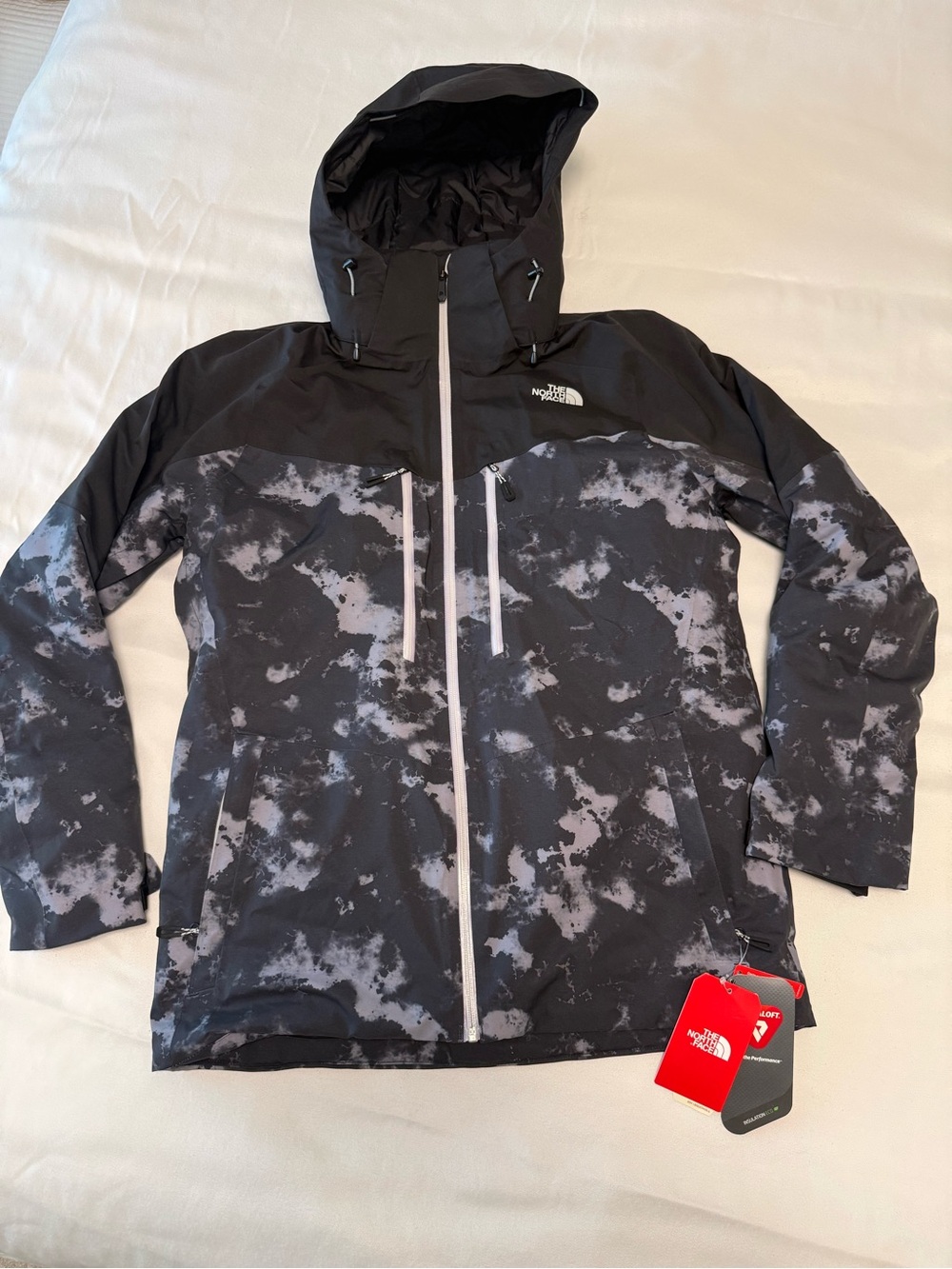 The North Face Men’s  Black & Gray Cloud-Print Chakal Ski or Snowboard Jacket.